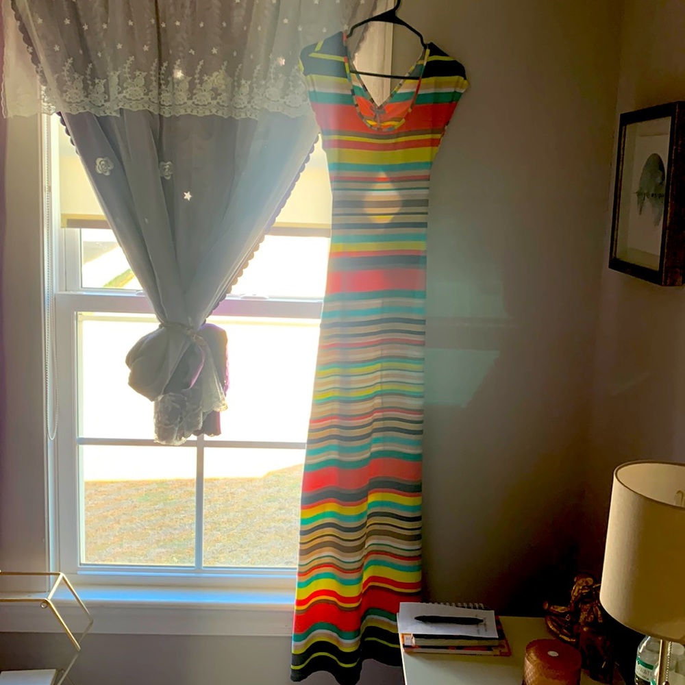 CHARLOTTE RUSSE SLIM FIT DRESS